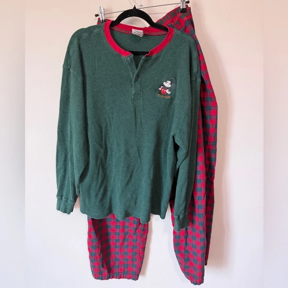 2 piece Disney mickey mouse pants (L) and shirt (XL) pajamas 100% cotton plaid